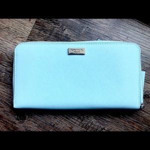 Brand new beautiful Kate spade ♠️ wallet